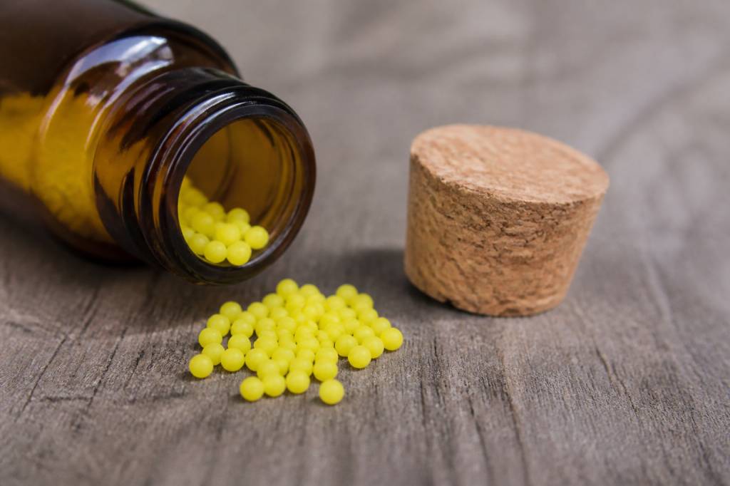 Ancien médicament granulé jaune : identification, usage et précautions
