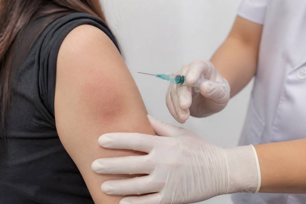 Complication d'une injection intramusculaire : causes, symptômes et traitements