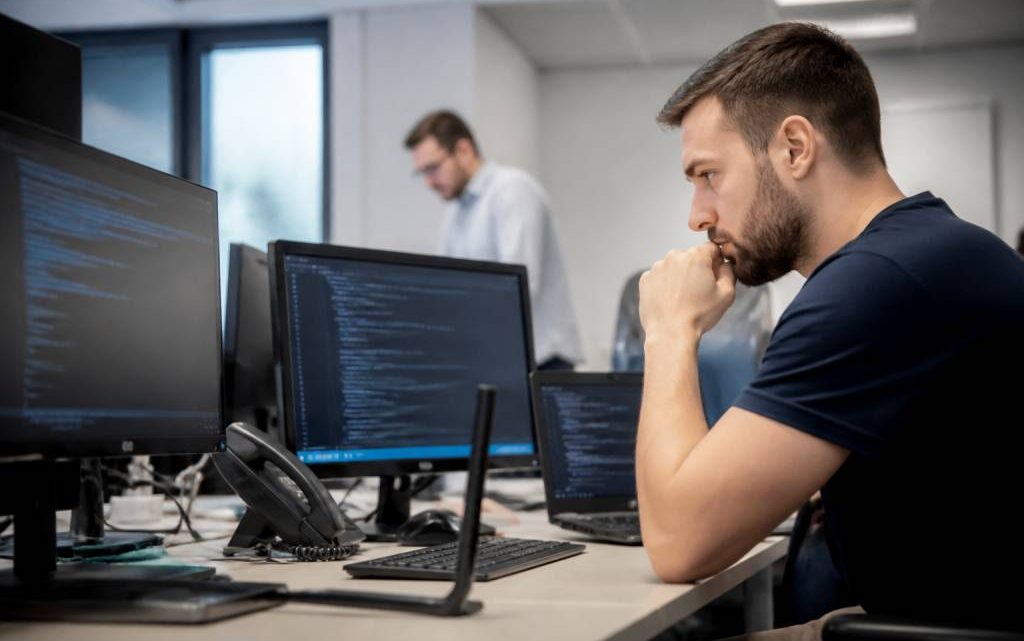 Informatique à Saint-Etienne : services, solutions et conseils pour particuliers et entreprises