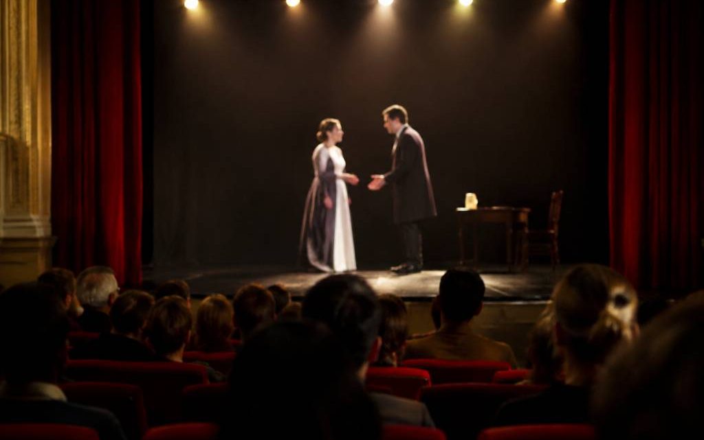 Revue de presse théâtre : les spectacles et tendances à découvrir