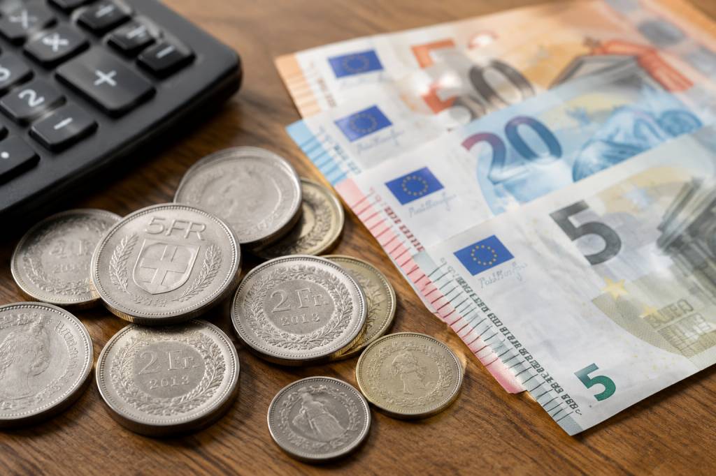 115 CHF en euros : quel est le montant exact selon le taux de change ?